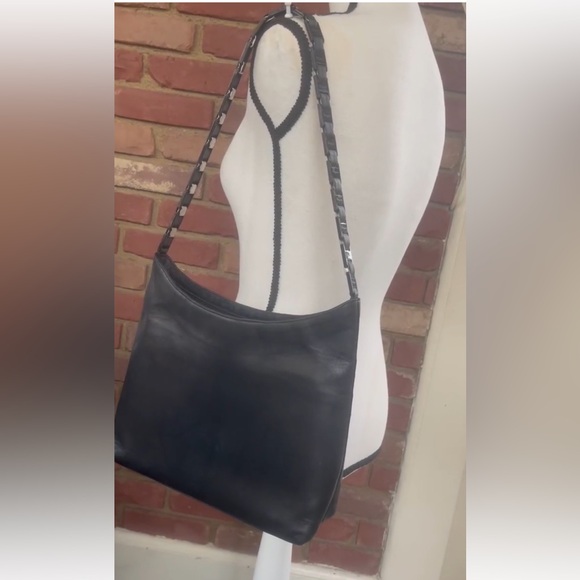 🔥 Salvatore 🔥Ferragamo 🔥leather 🔥shoulder 🔥bag 🔥 - Picture 9 of 11